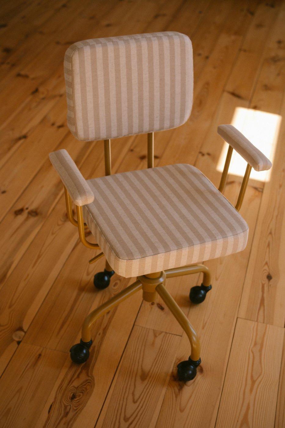 Recliner Armchair