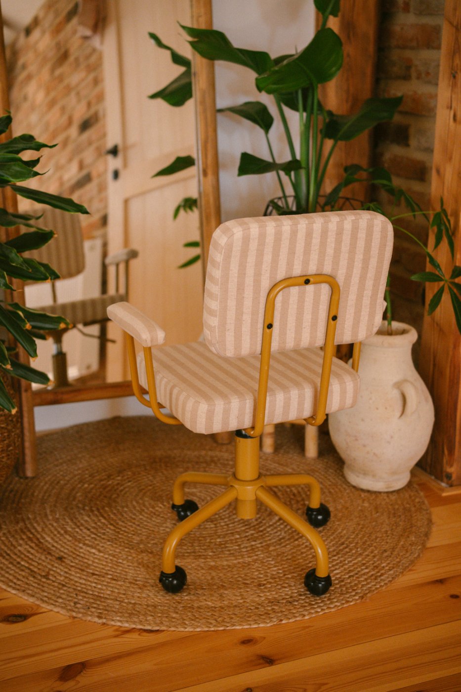 Recliner Armchair - Image 3