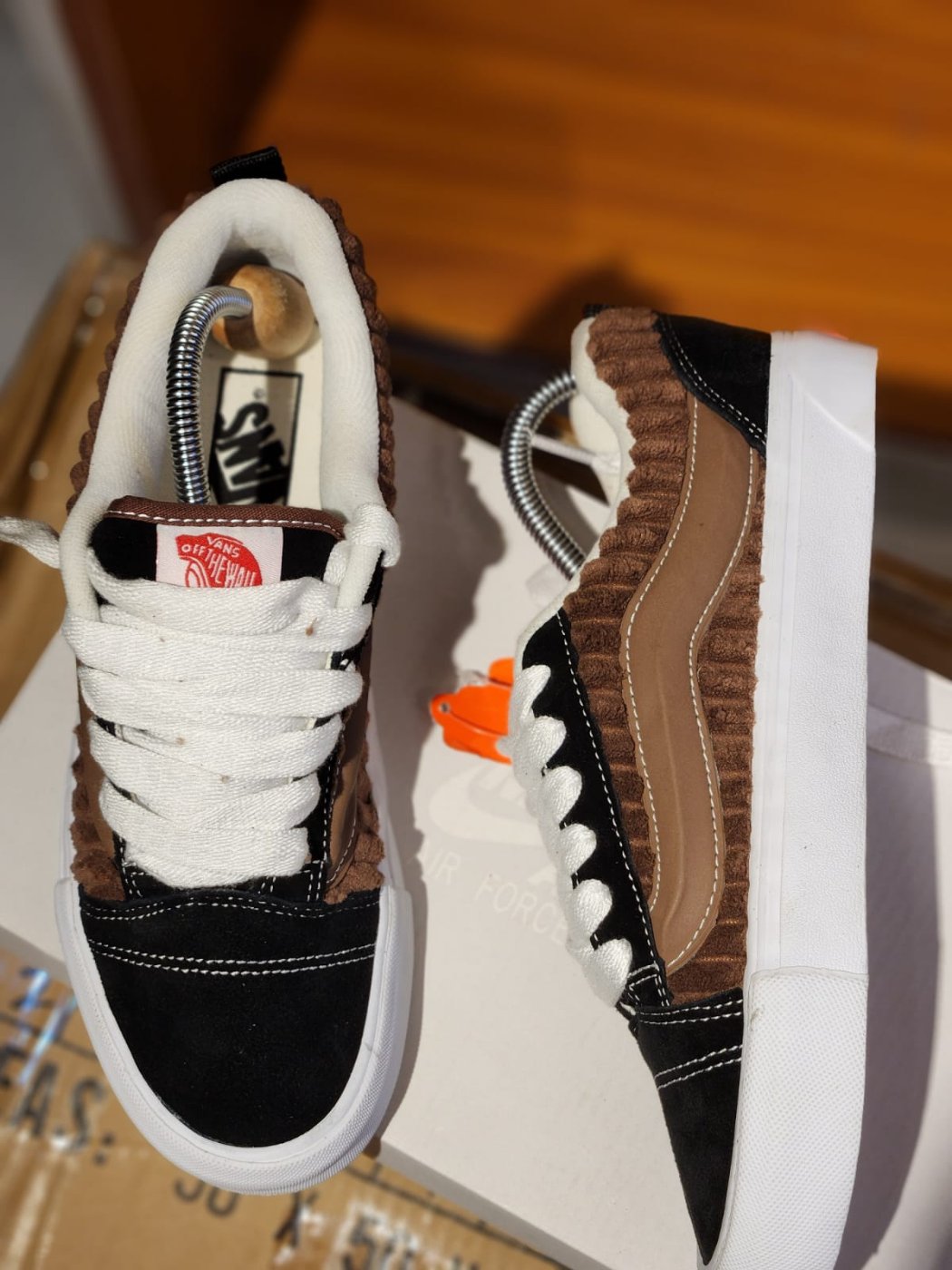 Modern Sneakers - Image 2